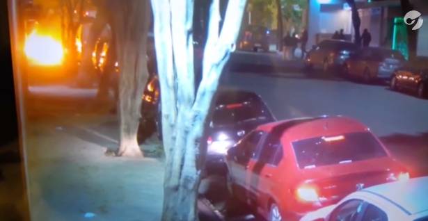 Chamas causadas pelas bombas caseiras na sede do Clarín, em Buenos Aires