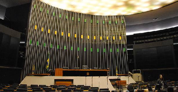 PL 2.630 trata sobre a divulgação de notícias falsas no país