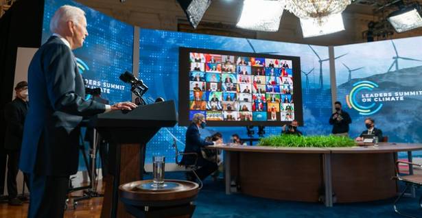 Joe Biden durante a Cúpula pela Democracia